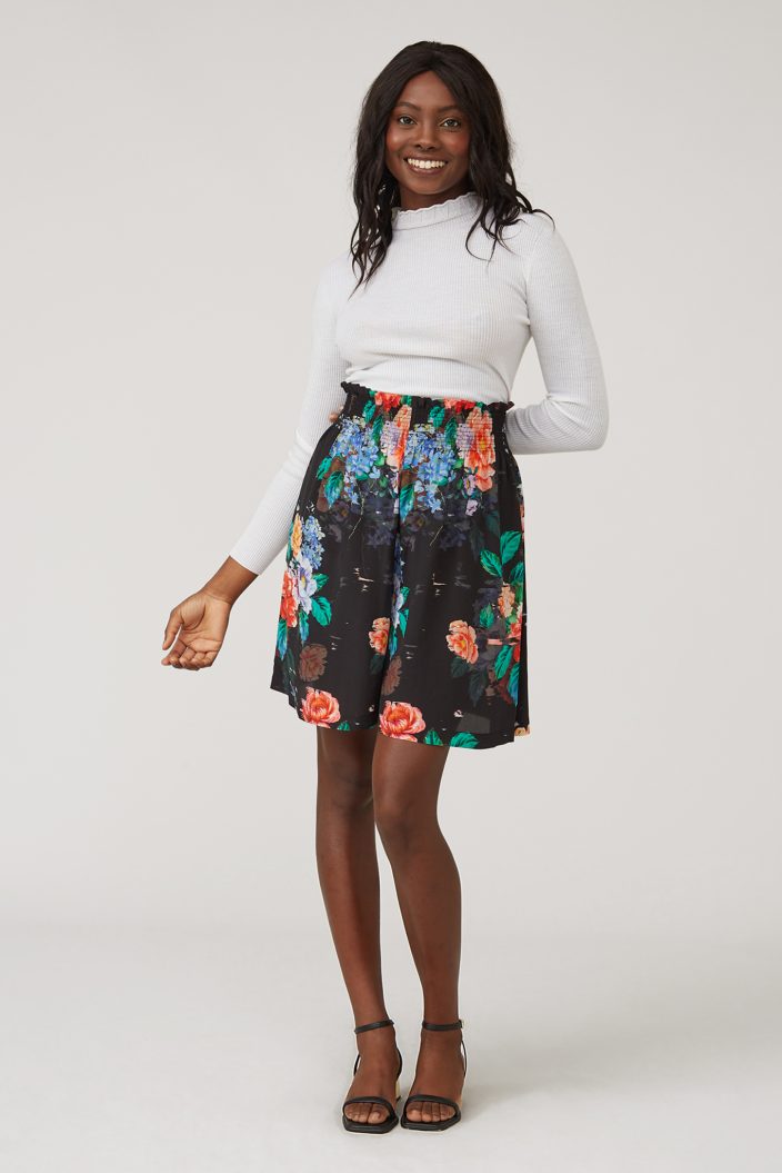 Black Vintage Floral Shorts - Ethereal London